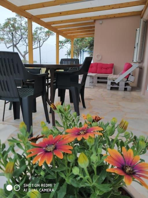 Sun And Sea 1 Apartment Elika Ngoại thất bức ảnh